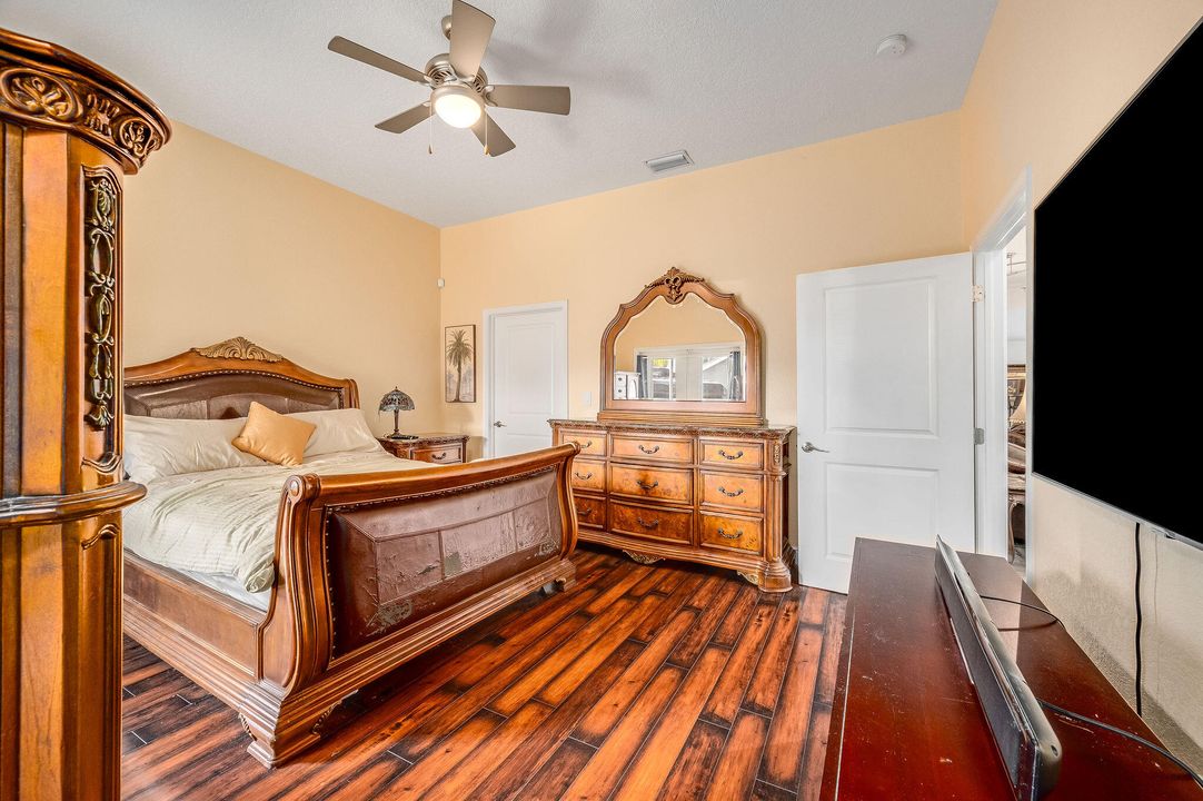 En Venta: $989,000 (2 camas, 2 baños, 1856 Pies cuadrados)