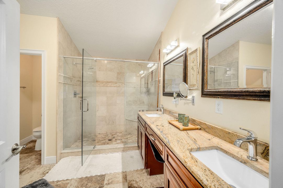 En Venta: $989,000 (2 camas, 2 baños, 1856 Pies cuadrados)