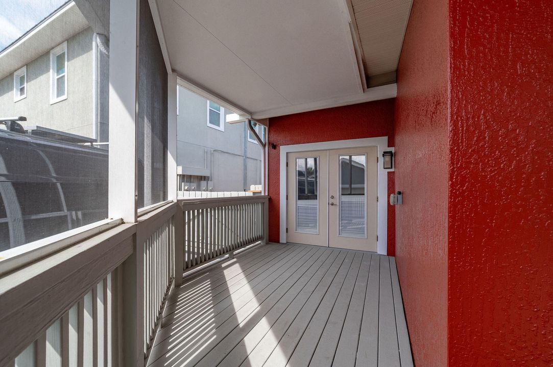 En Venta: $989,000 (2 camas, 2 baños, 1856 Pies cuadrados)