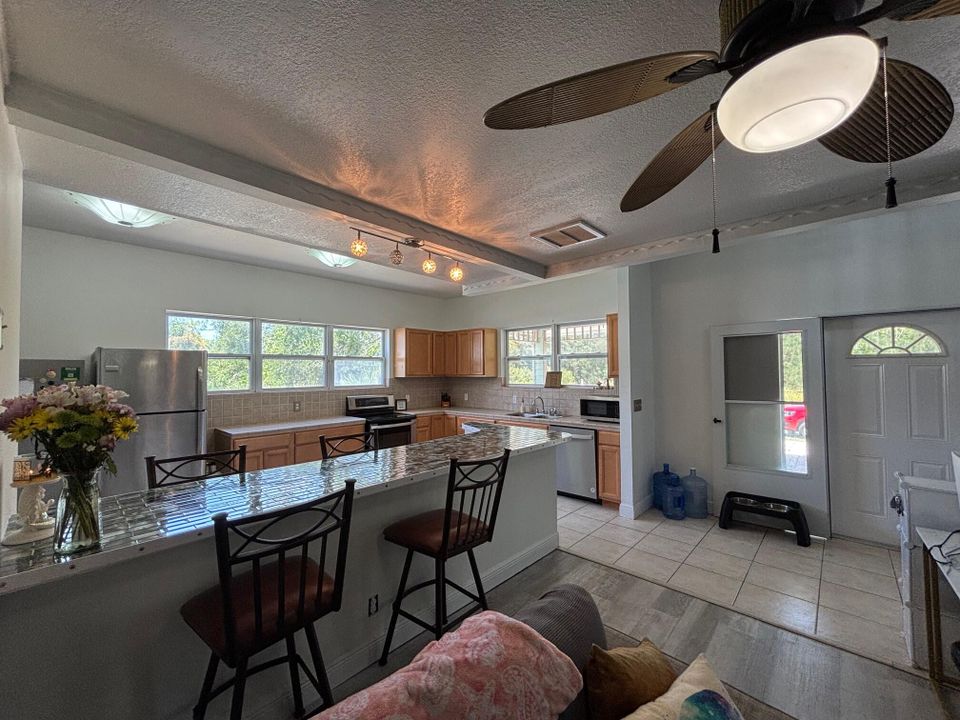 На продажу: $499,000 (5 спален, 4 ванн, 2996 Квадратных фут)