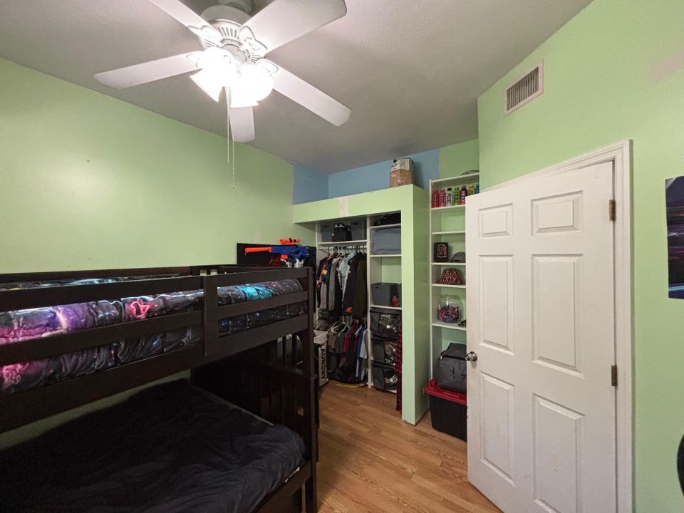 На продажу: $499,000 (5 спален, 4 ванн, 2996 Квадратных фут)