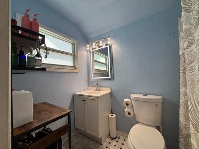 На продажу: $499,000 (5 спален, 4 ванн, 2996 Квадратных фут)