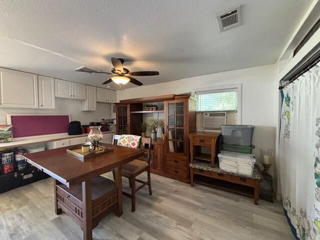 На продажу: $499,000 (5 спален, 4 ванн, 2996 Квадратных фут)