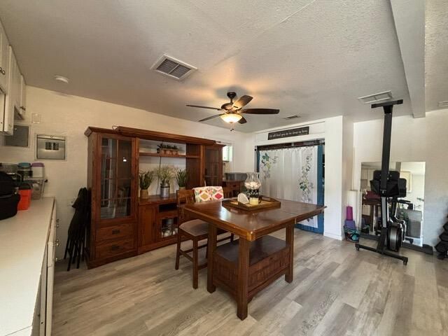 На продажу: $499,000 (5 спален, 4 ванн, 2996 Квадратных фут)