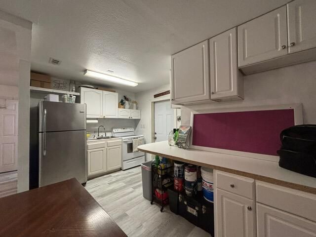 На продажу: $499,000 (5 спален, 4 ванн, 2996 Квадратных фут)