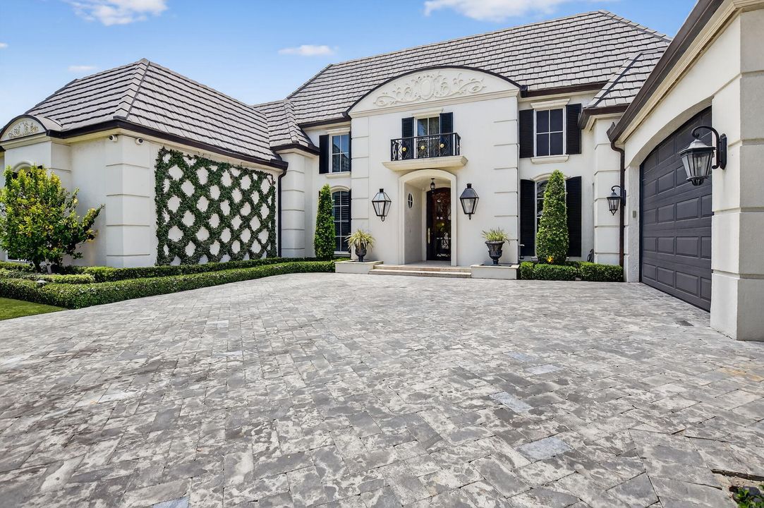 For Sale: $9,950,000 (5 beds, 6 baths, 6365 Square Feet)