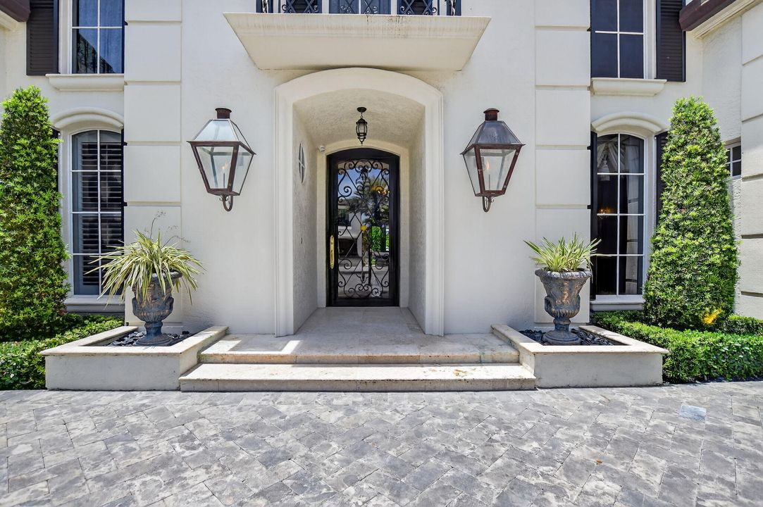 For Sale: $9,950,000 (5 beds, 6 baths, 6365 Square Feet)