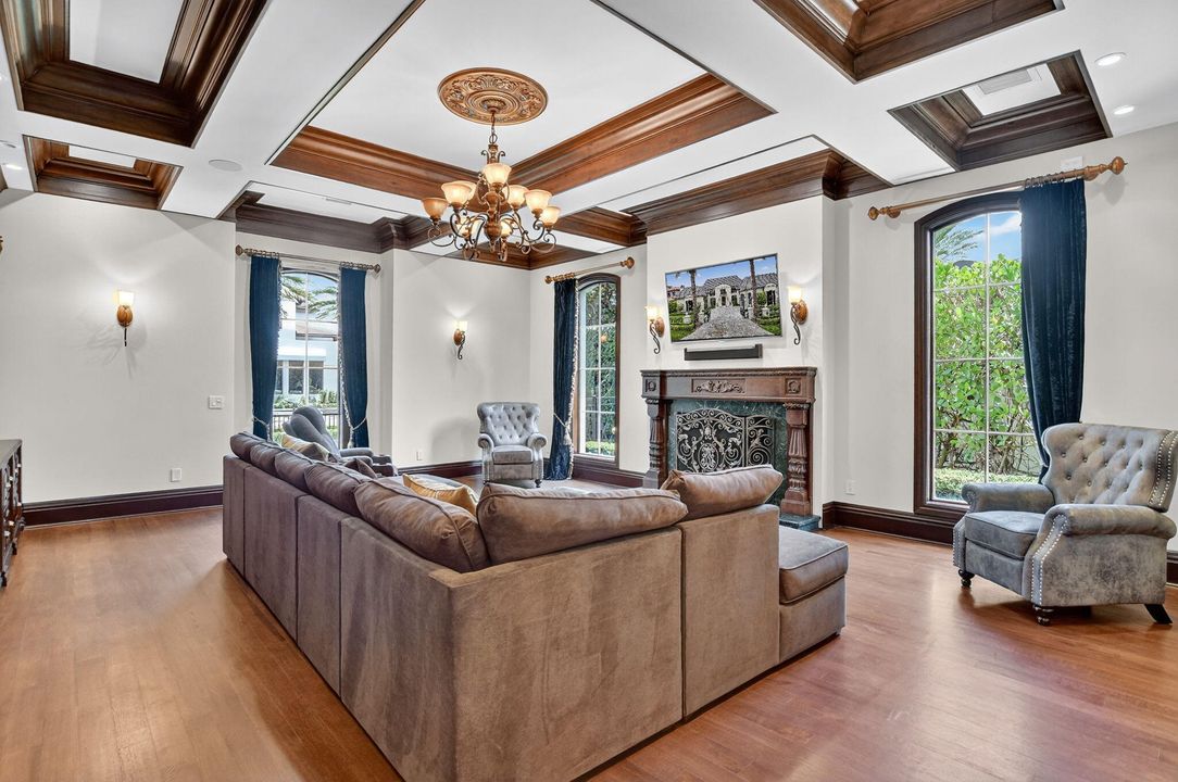 For Sale: $9,950,000 (5 beds, 6 baths, 6365 Square Feet)