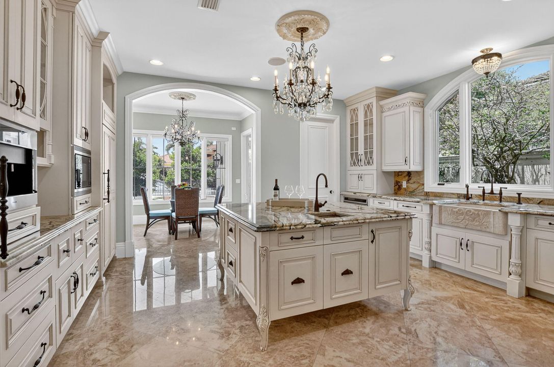 For Sale: $9,950,000 (5 beds, 6 baths, 6365 Square Feet)