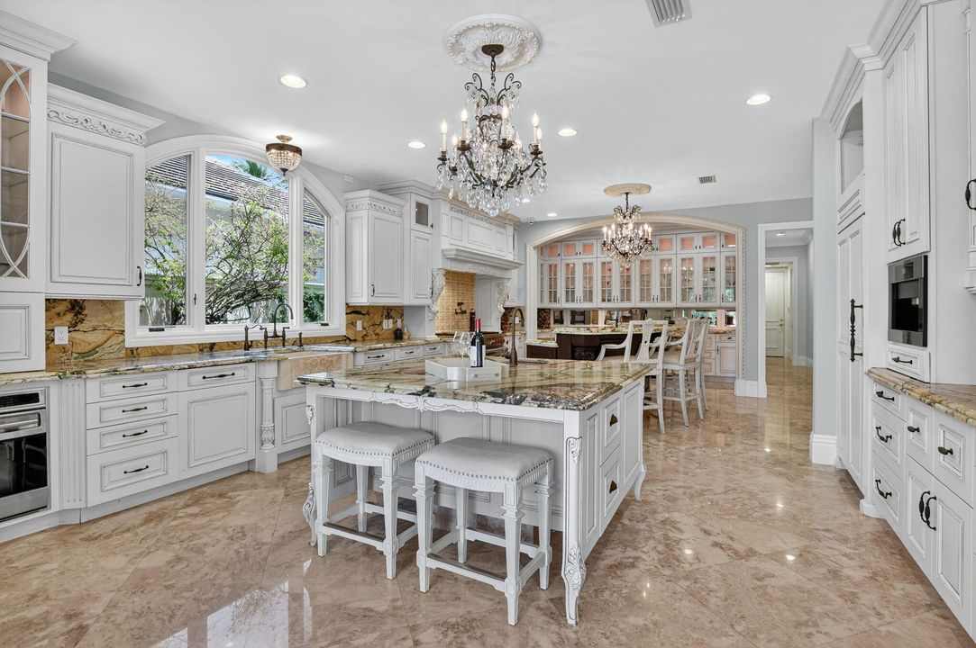 For Sale: $9,950,000 (5 beds, 6 baths, 6365 Square Feet)