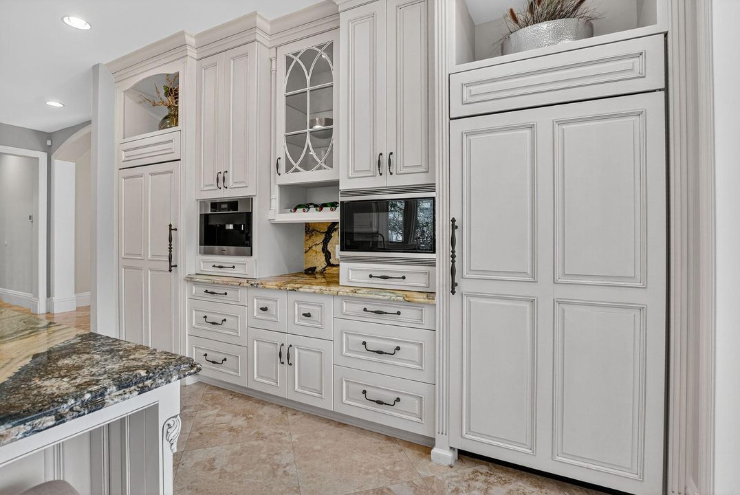 For Sale: $9,950,000 (5 beds, 6 baths, 6365 Square Feet)