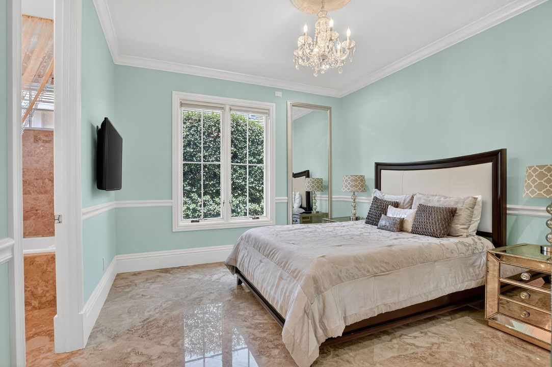 For Sale: $9,950,000 (5 beds, 6 baths, 6365 Square Feet)