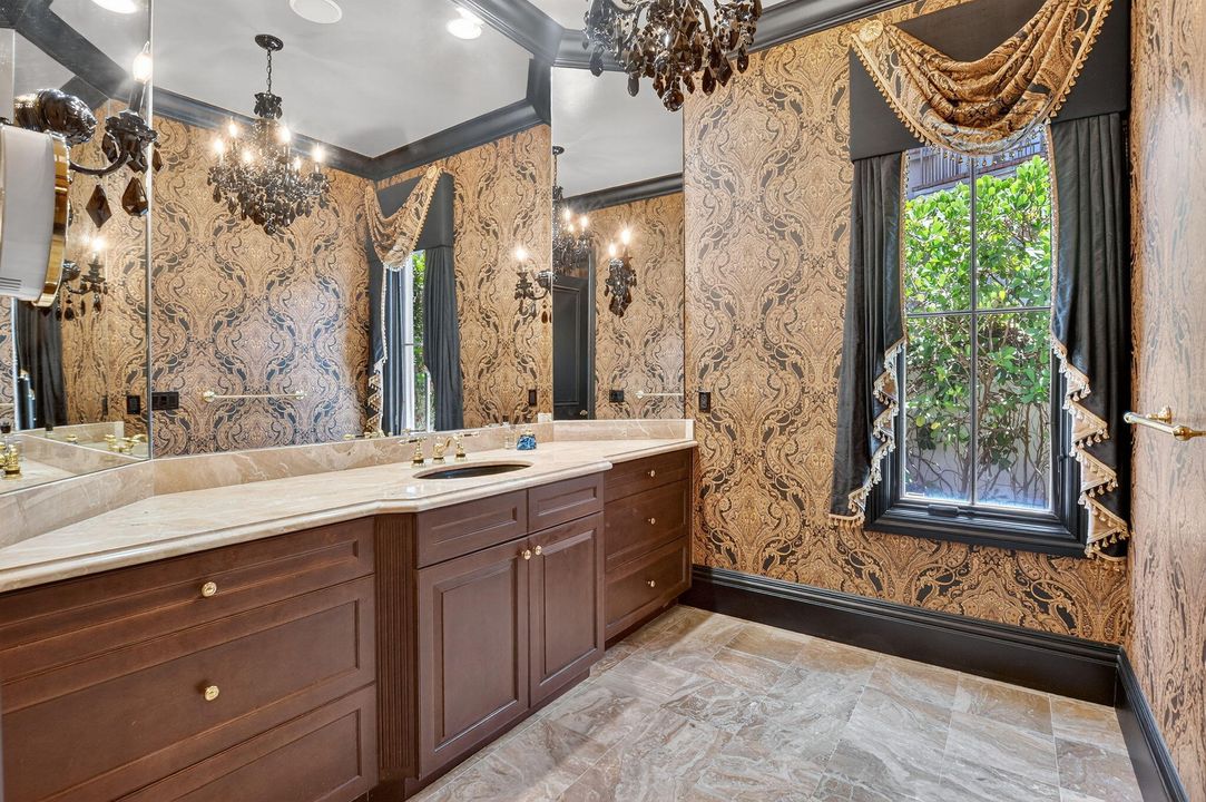 For Sale: $9,950,000 (5 beds, 6 baths, 6365 Square Feet)