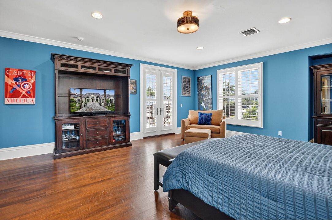 For Sale: $9,950,000 (5 beds, 6 baths, 6365 Square Feet)