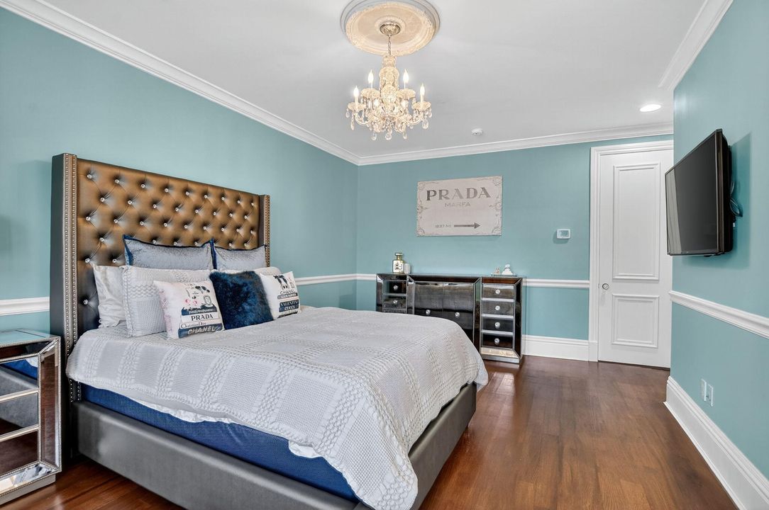 For Sale: $9,950,000 (5 beds, 6 baths, 6365 Square Feet)