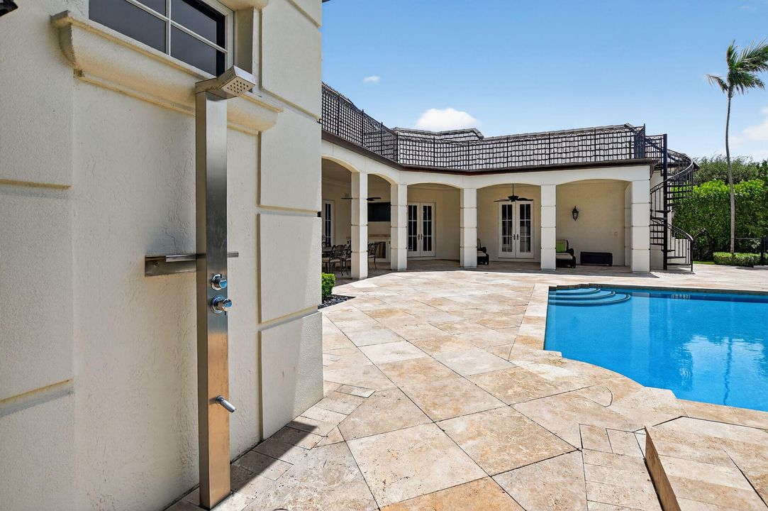 For Sale: $9,950,000 (5 beds, 6 baths, 6365 Square Feet)