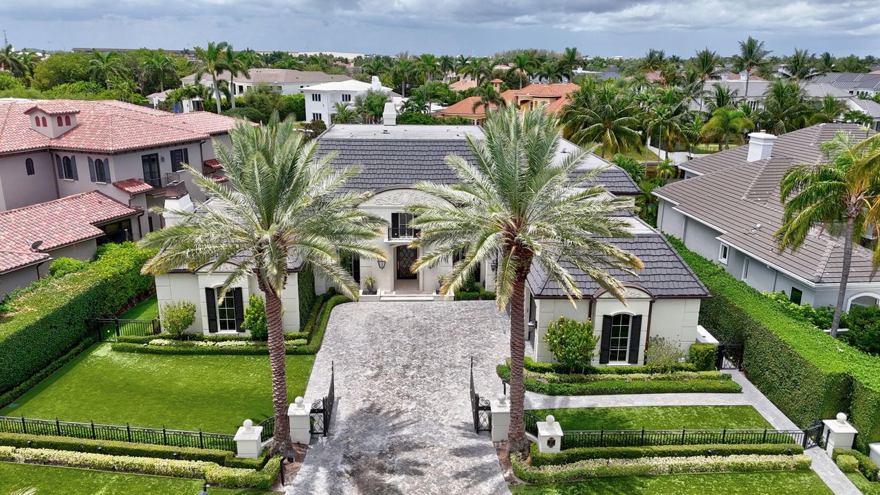 For Sale: $9,950,000 (5 beds, 6 baths, 6365 Square Feet)