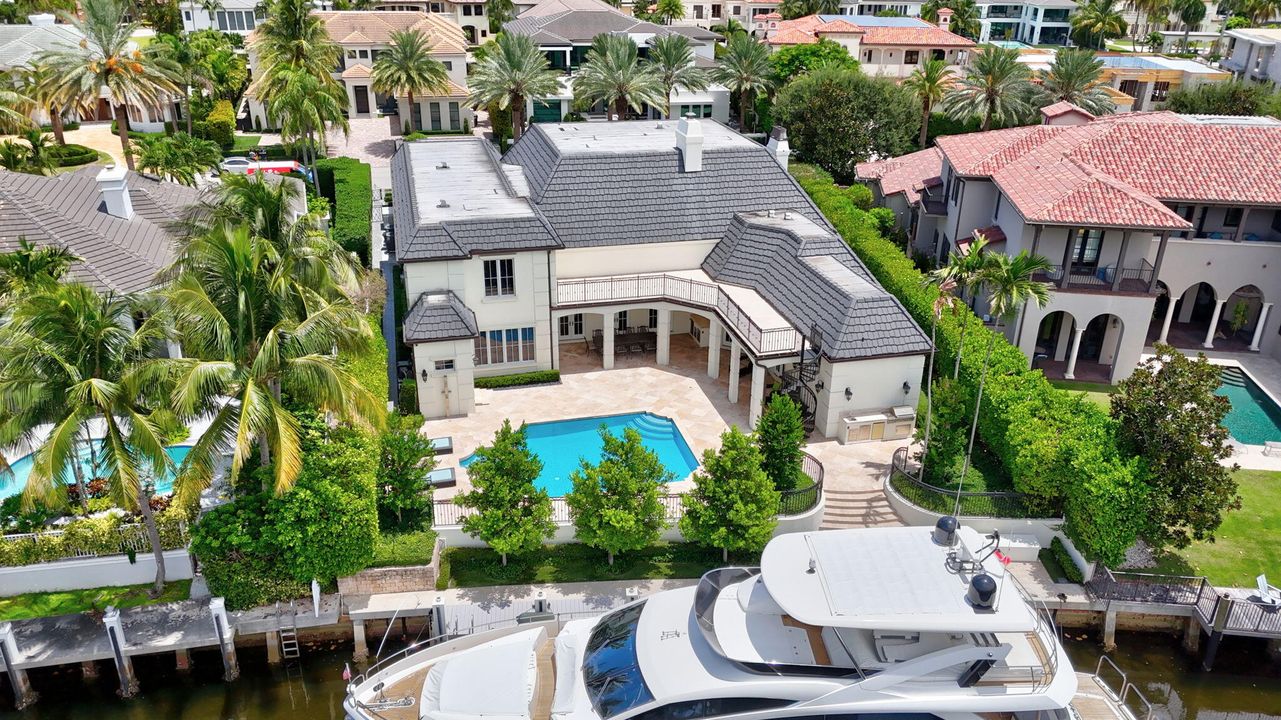 For Sale: $9,950,000 (5 beds, 6 baths, 6365 Square Feet)