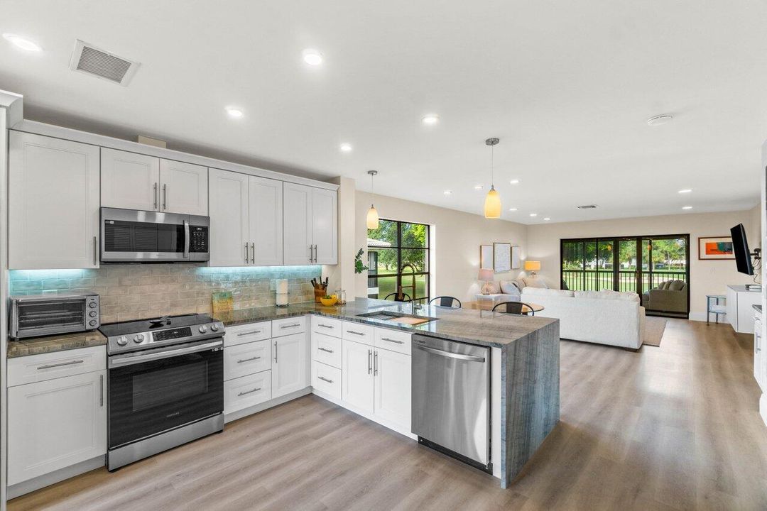 Active With Contract: $7,000 (2 beds, 2 baths, 1429 Square Feet)