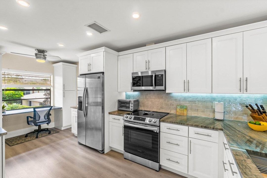 Active With Contract: $7,000 (2 beds, 2 baths, 1429 Square Feet)