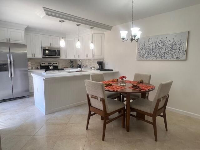 Active With Contract: $5,700 (2 beds, 2 baths, 1285 Square Feet)