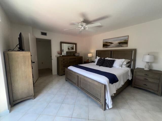 Active With Contract: $5,700 (2 beds, 2 baths, 1285 Square Feet)