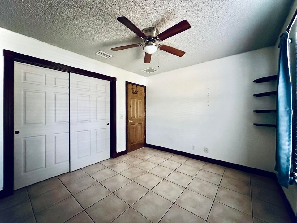 Под контрактом: $340,000 (3 спален, 2 ванн, 1436 Квадратных фут)