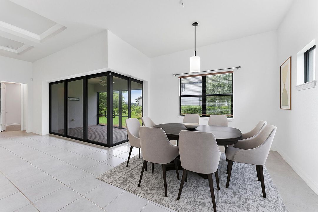 Под контрактом: $795,000 (4 спален, 3 ванн, 2818 Квадратных фут)