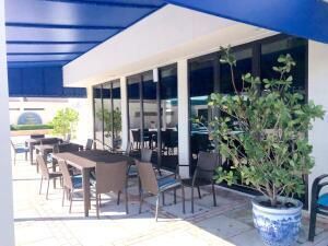 合同活跃: $5,500 (3 贝兹, 4 浴室, 2478 平方英尺)