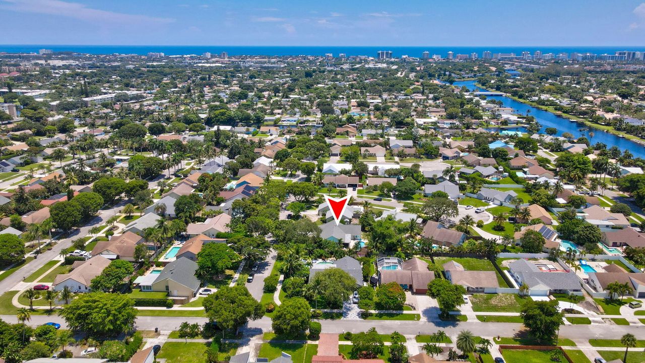 Active With Contract: $809,900 (3 beds, 2 baths, 1706 Square Feet)