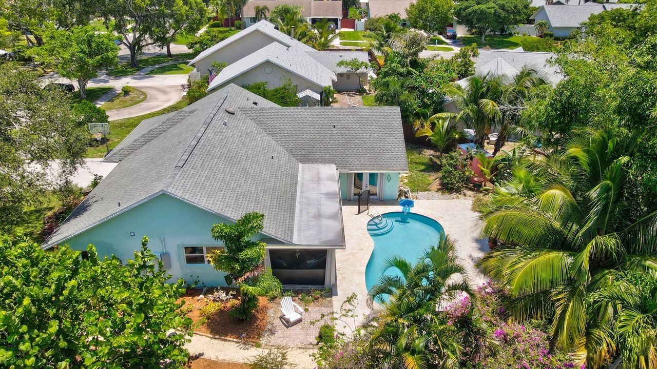 Active With Contract: $809,900 (3 beds, 2 baths, 1706 Square Feet)