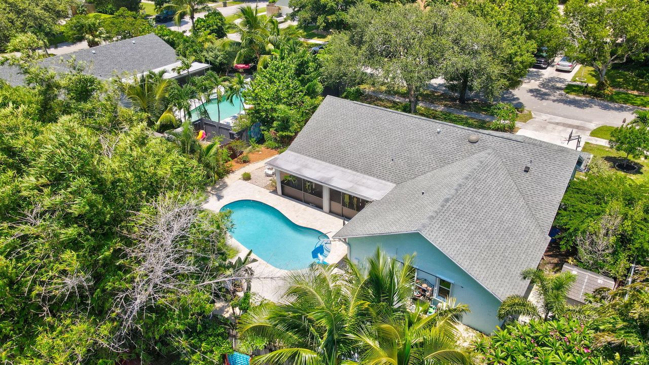 Active With Contract: $809,900 (3 beds, 2 baths, 1706 Square Feet)