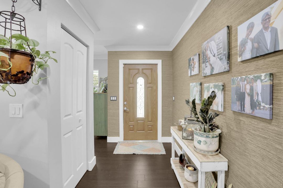 Active With Contract: $809,900 (3 beds, 2 baths, 1706 Square Feet)