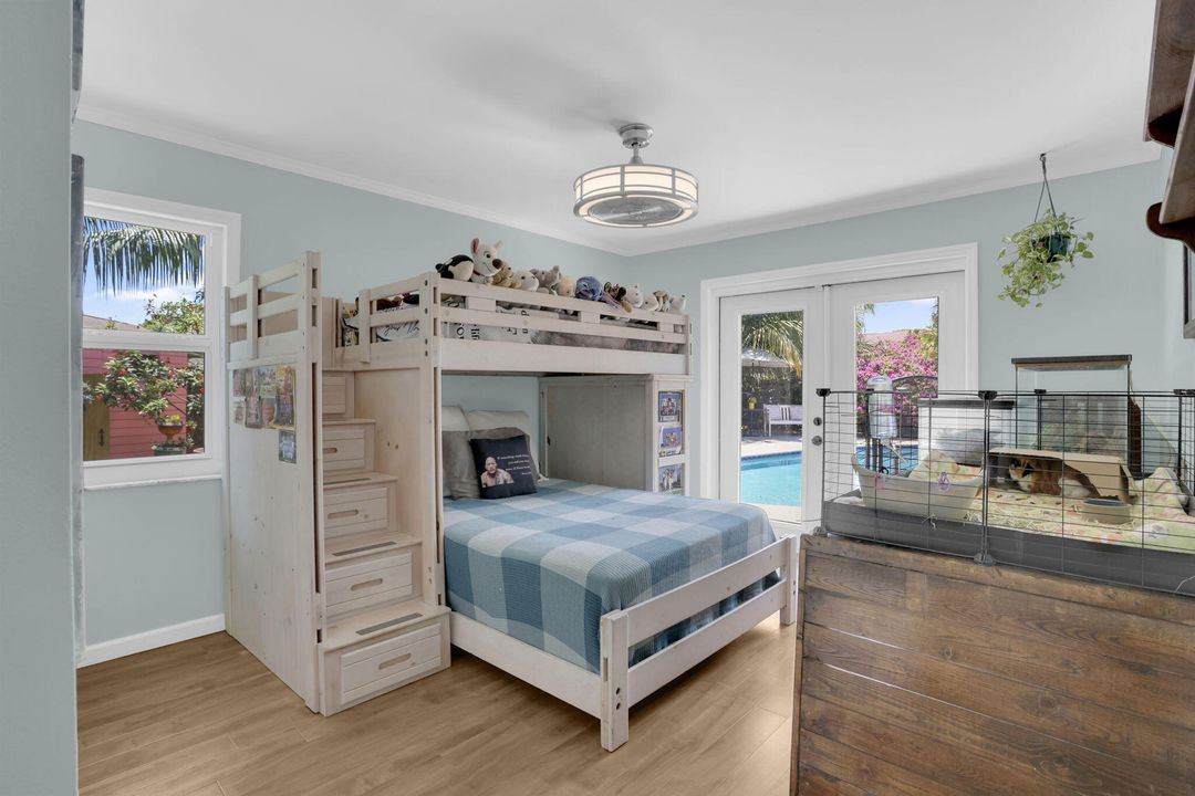 Active With Contract: $809,900 (3 beds, 2 baths, 1706 Square Feet)