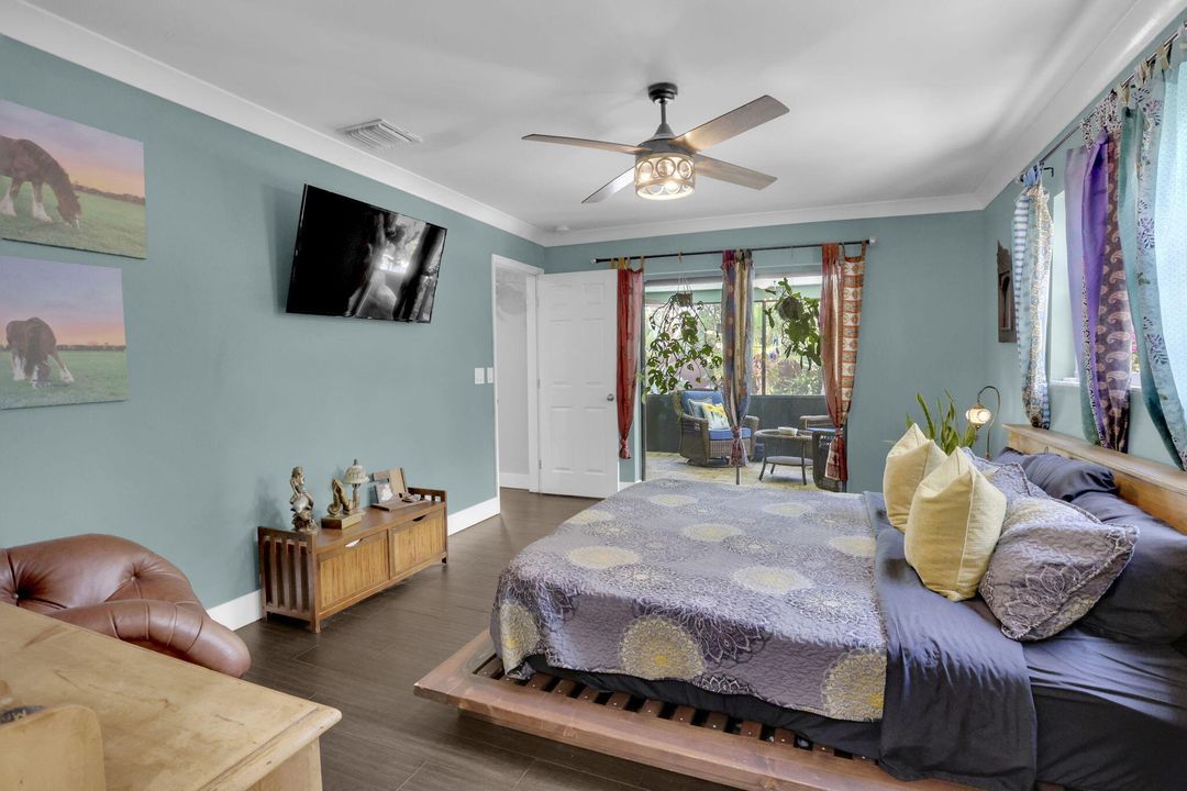 Active With Contract: $809,900 (3 beds, 2 baths, 1706 Square Feet)