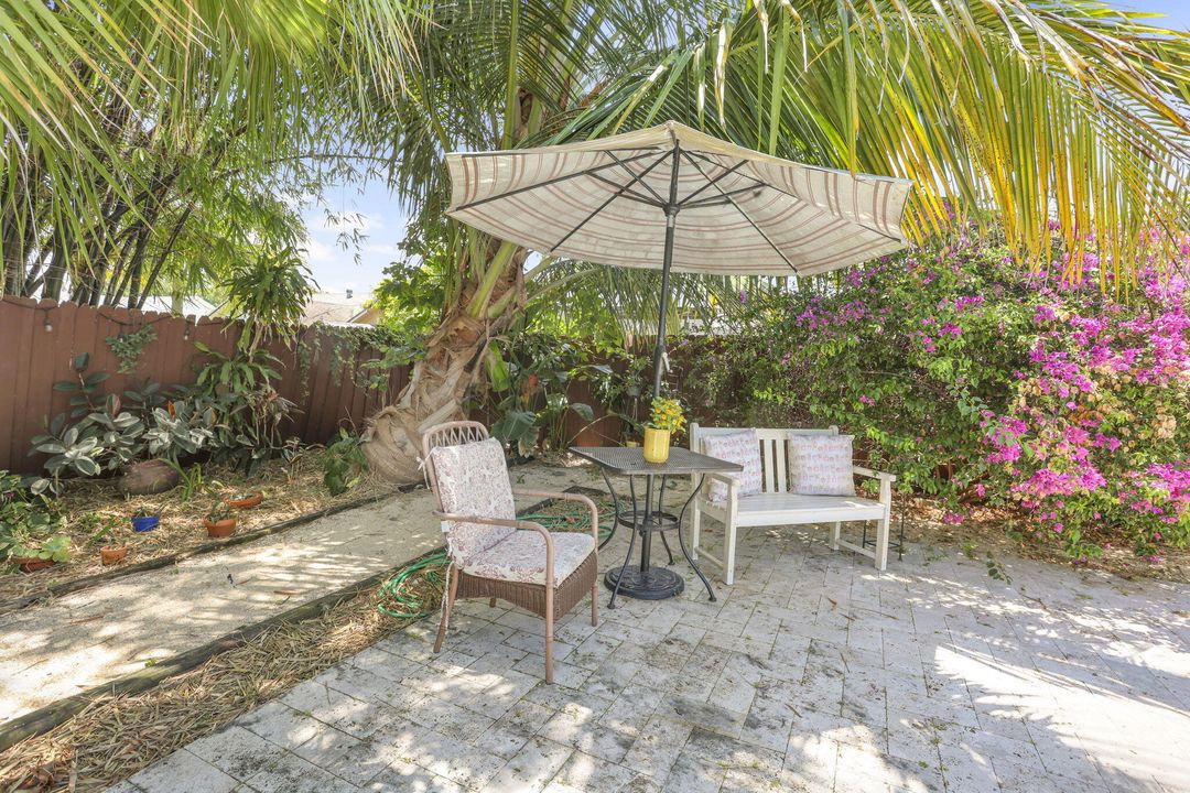 Active With Contract: $809,900 (3 beds, 2 baths, 1706 Square Feet)