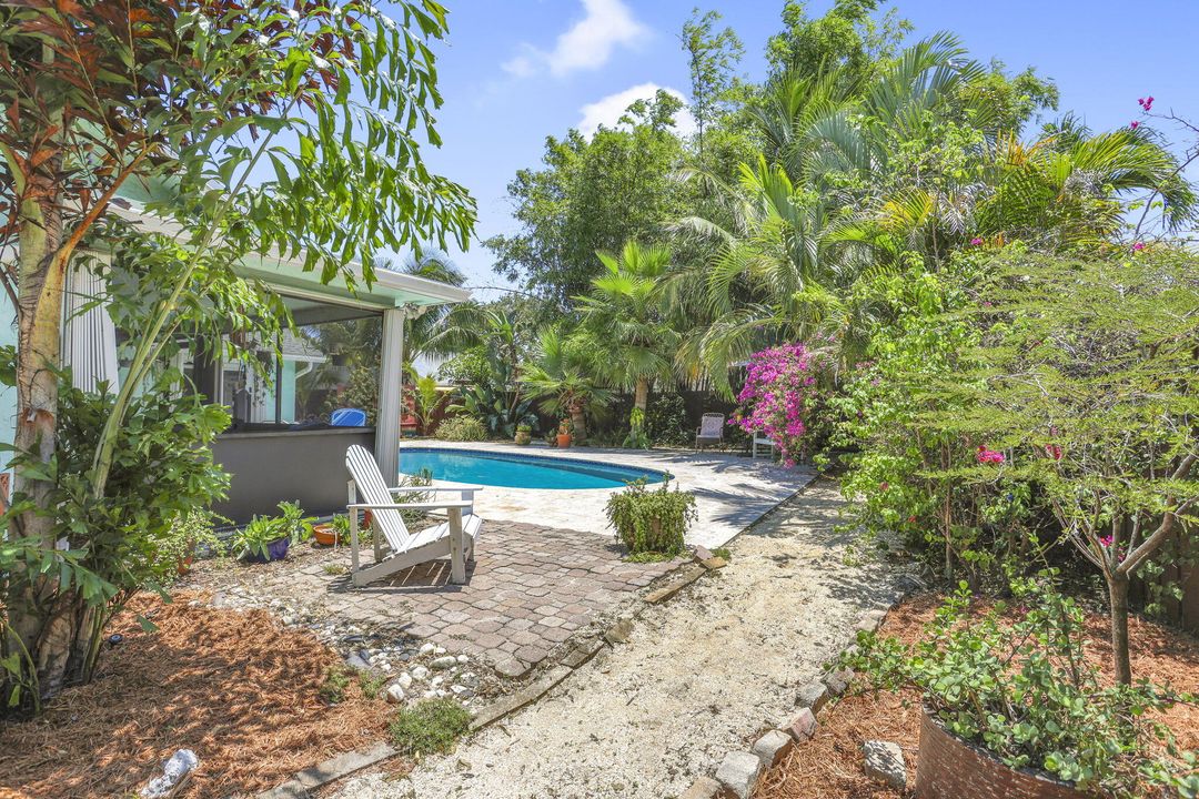 Active With Contract: $809,900 (3 beds, 2 baths, 1706 Square Feet)