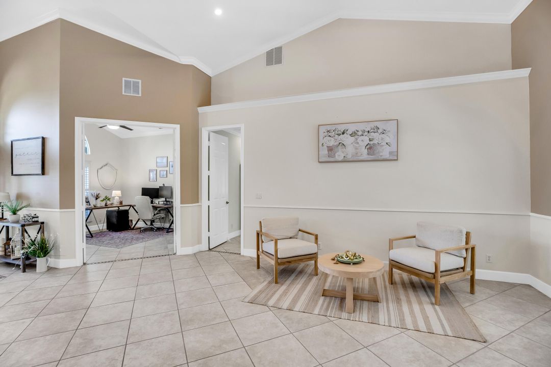 Activo con contrato: $668,444 (4 camas, 2 baños, 2591 Pies cuadrados)