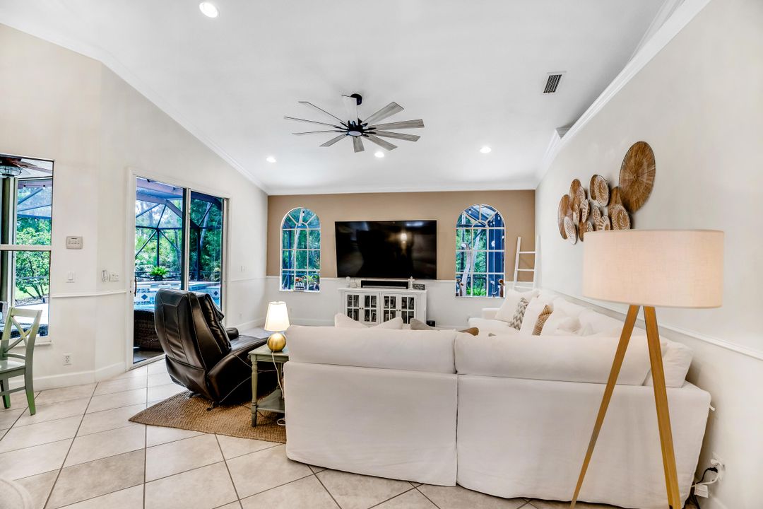 Activo con contrato: $668,444 (4 camas, 2 baños, 2591 Pies cuadrados)