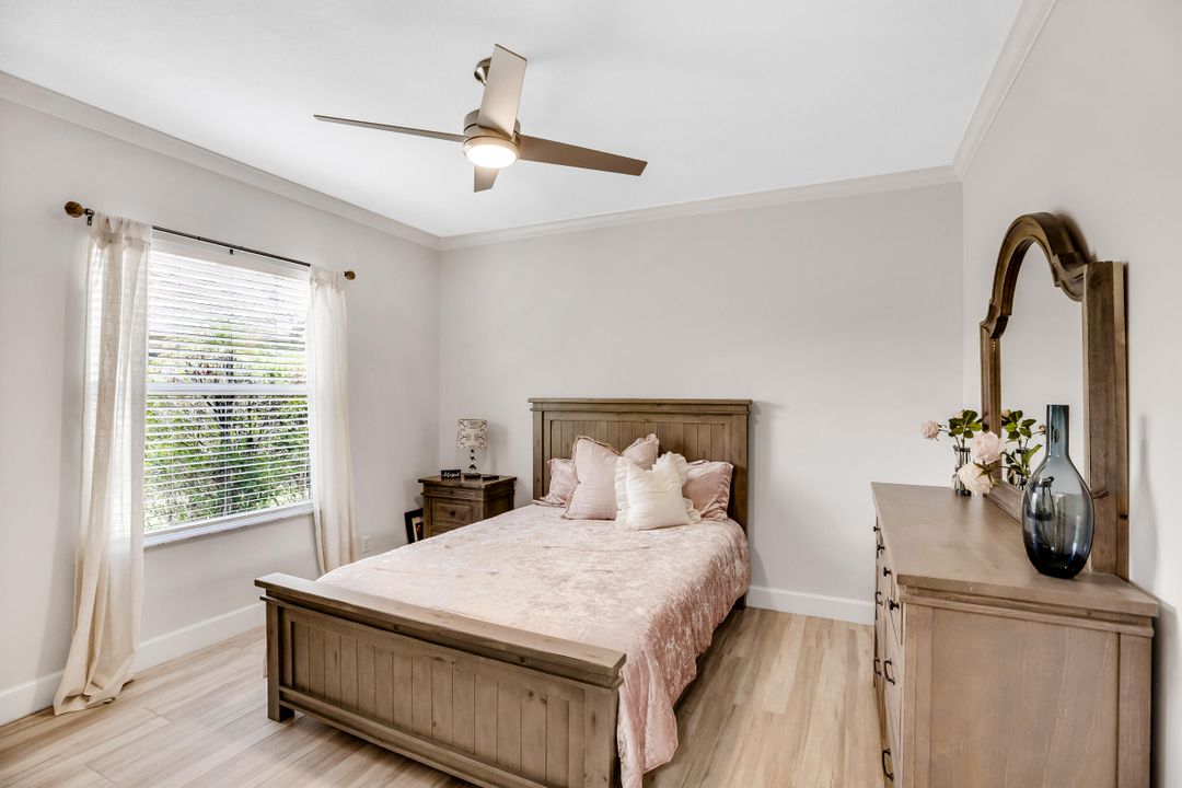 Activo con contrato: $668,444 (4 camas, 2 baños, 2591 Pies cuadrados)