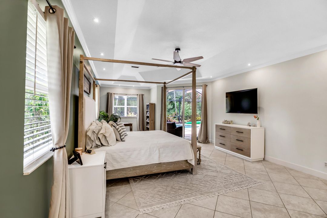 Activo con contrato: $668,444 (4 camas, 2 baños, 2591 Pies cuadrados)