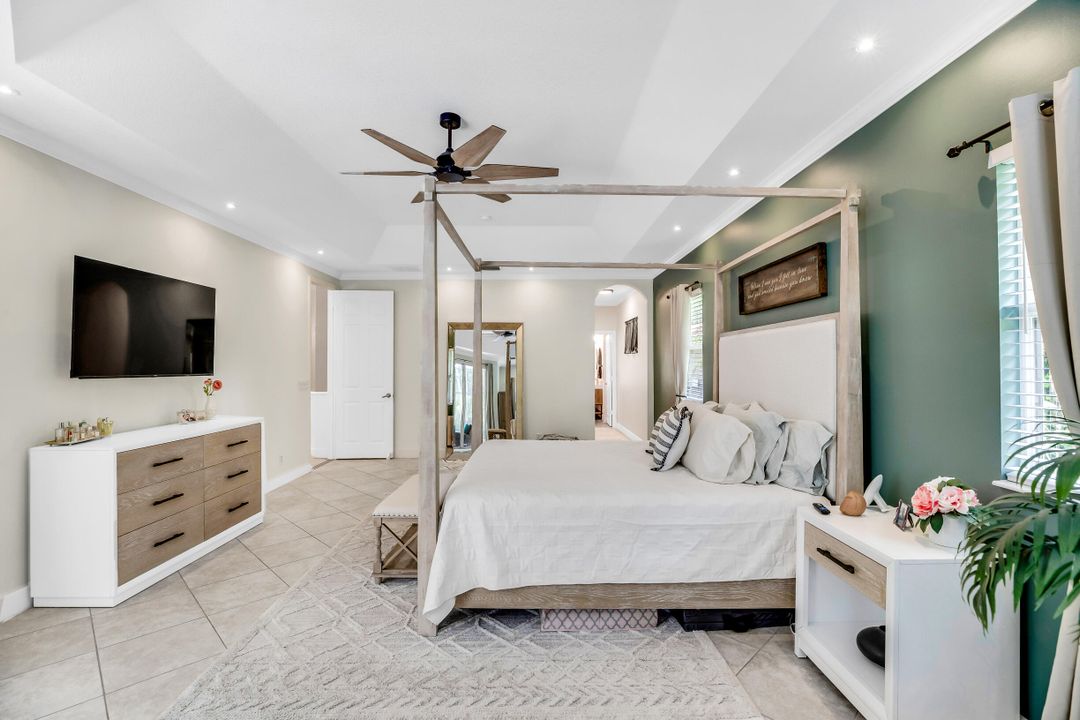 Activo con contrato: $668,444 (4 camas, 2 baños, 2591 Pies cuadrados)