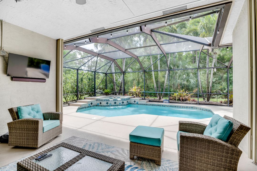 Activo con contrato: $668,444 (4 camas, 2 baños, 2591 Pies cuadrados)