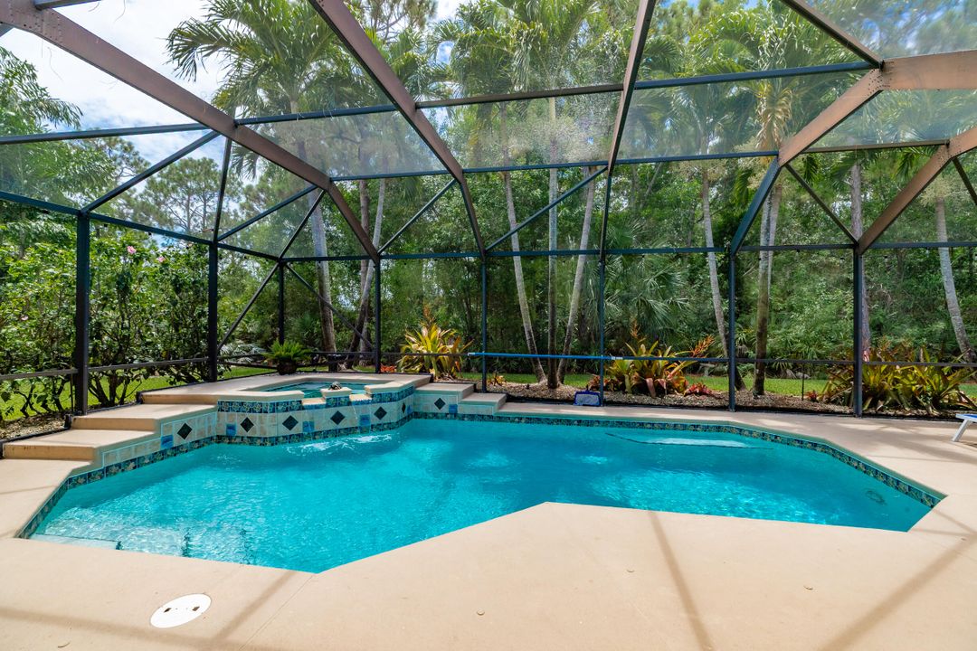 Activo con contrato: $668,444 (4 camas, 2 baños, 2591 Pies cuadrados)