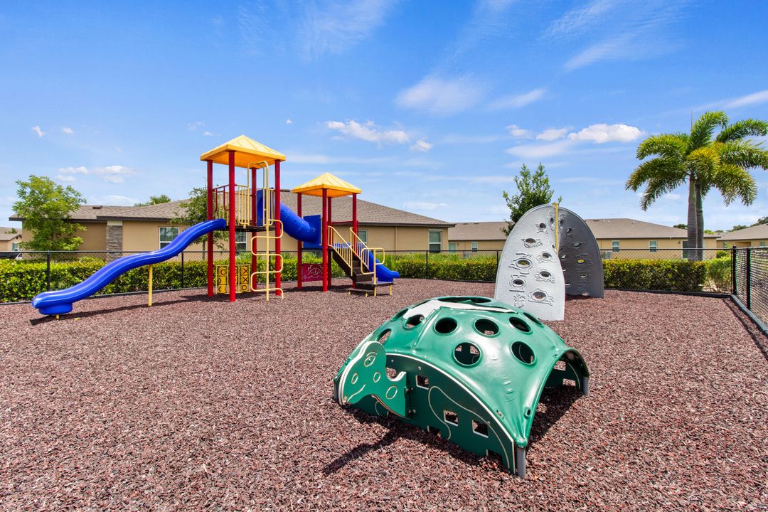 待售: $322,000 (3 贝兹, 2 浴室, 1496 平方英尺)