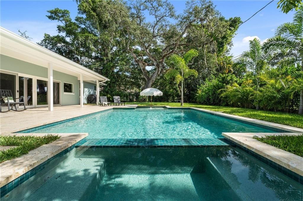 For Sale: $2,250,000 (4 beds, 3 baths, 3364 Square Feet)