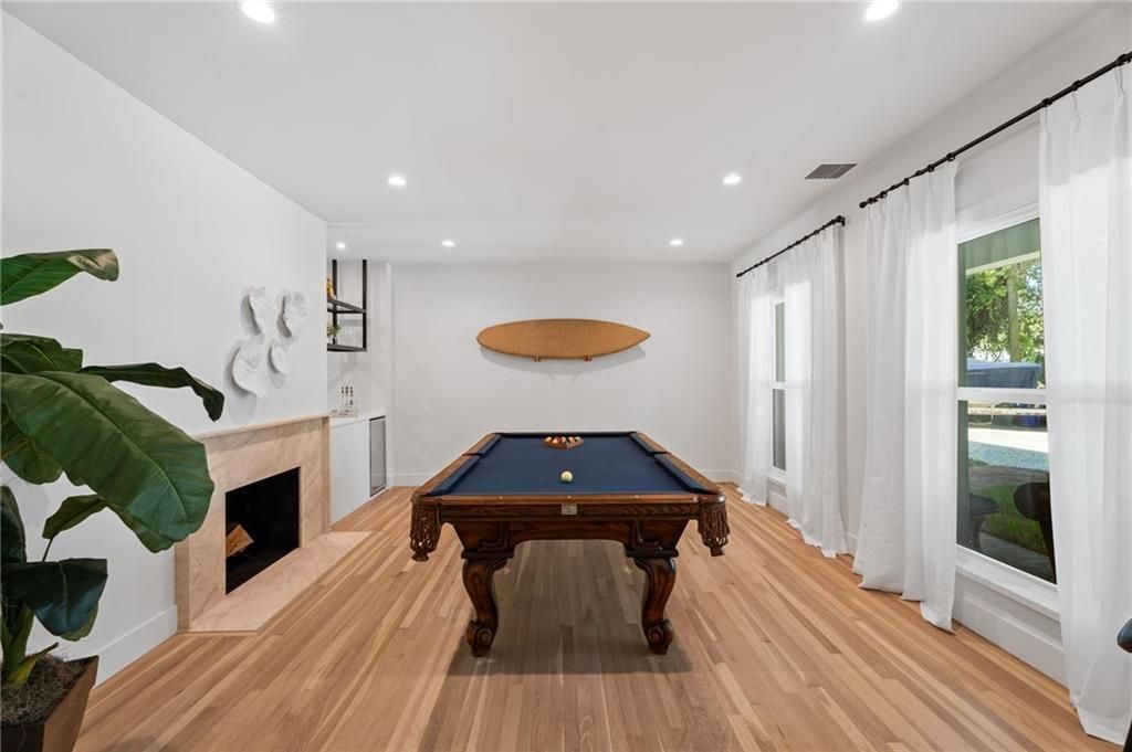 For Sale: $2,250,000 (4 beds, 3 baths, 3364 Square Feet)