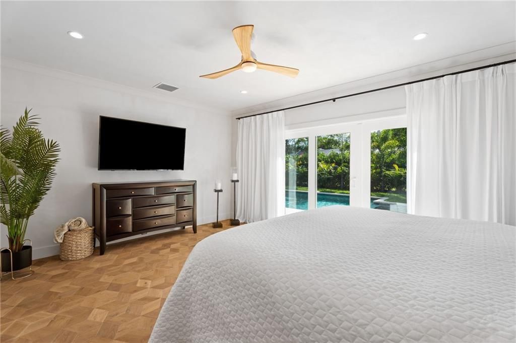 For Sale: $2,250,000 (4 beds, 3 baths, 3364 Square Feet)