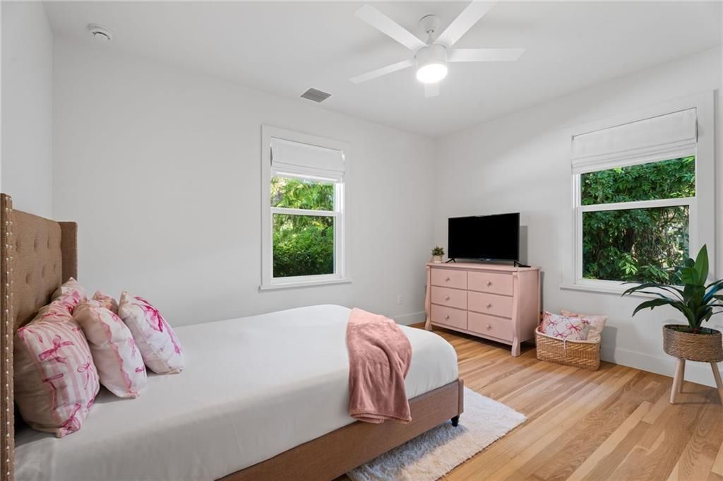 For Sale: $2,250,000 (4 beds, 3 baths, 3364 Square Feet)