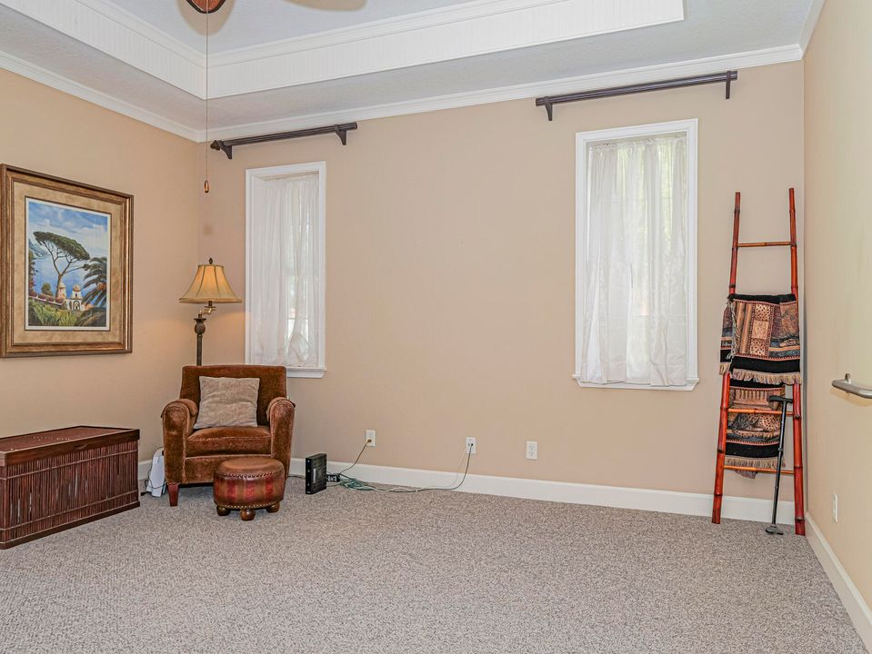 Activo con contrato: $499,000 (3 camas, 3 baños, 2427 Pies cuadrados)